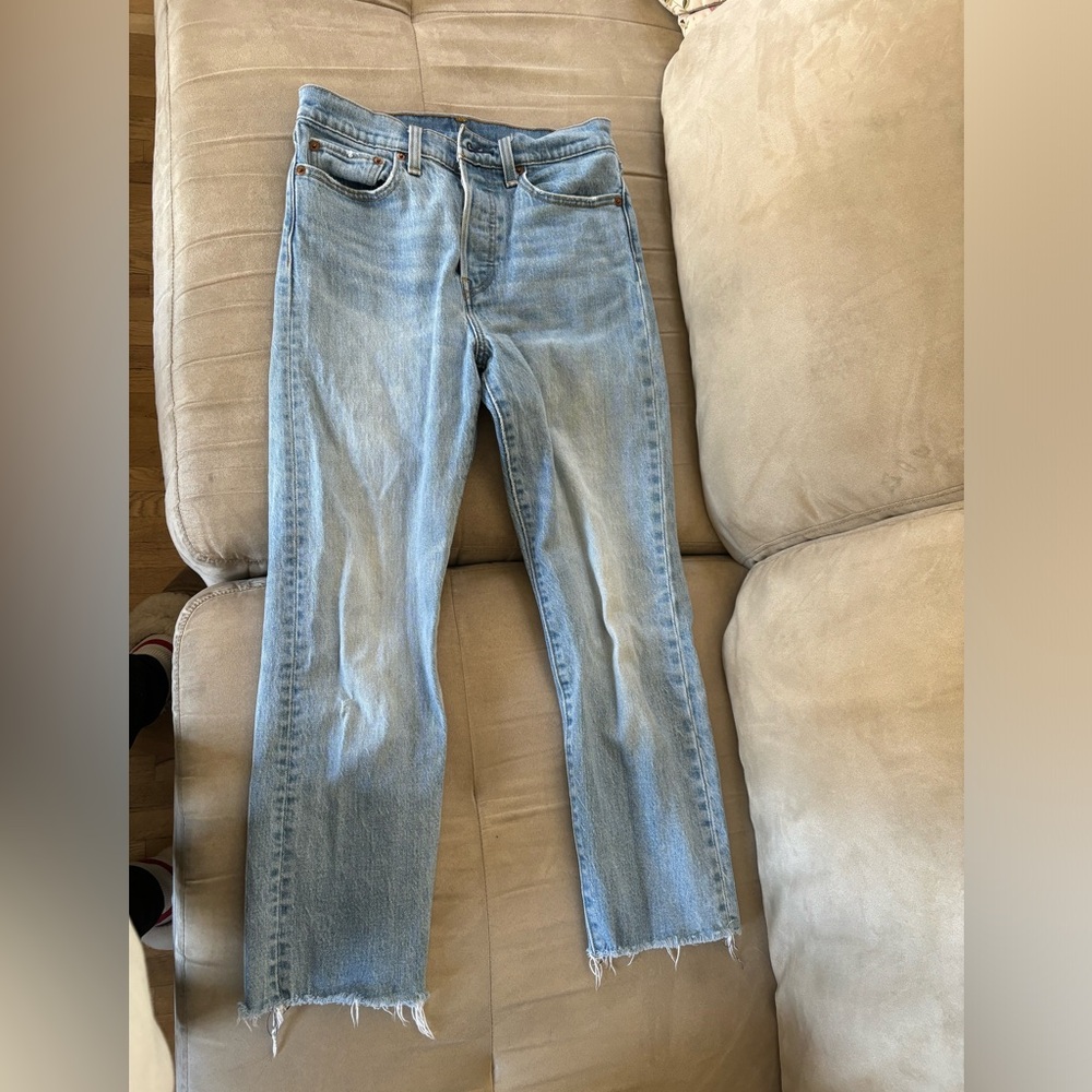 Levi wedgie fit size 27